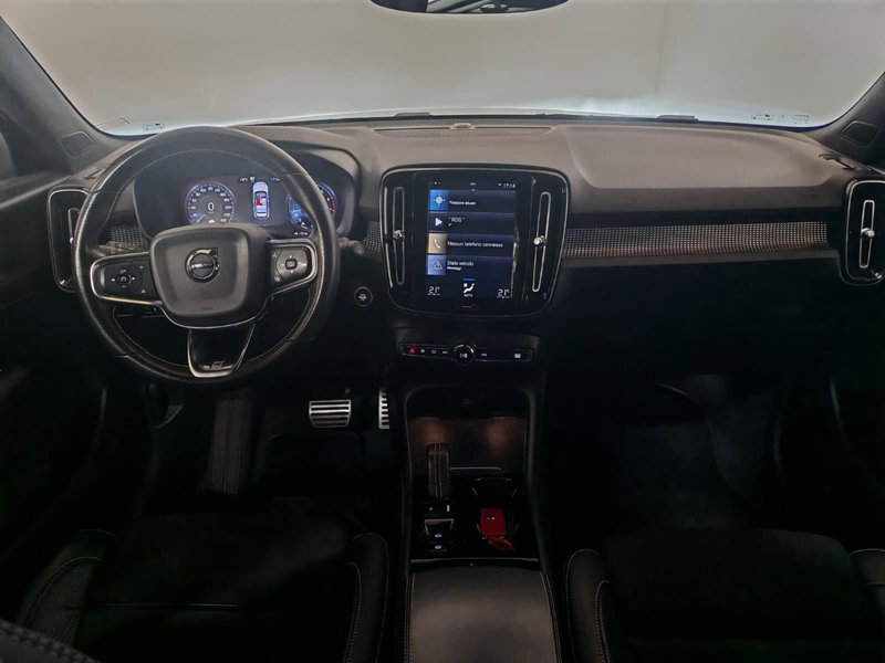 Volvo XC40 usata a Verbano Cusio Ossola (4)