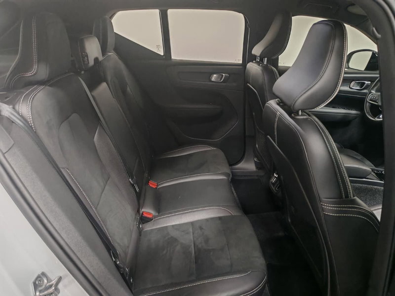 Volvo XC40 usata a Verbano Cusio Ossola (5)