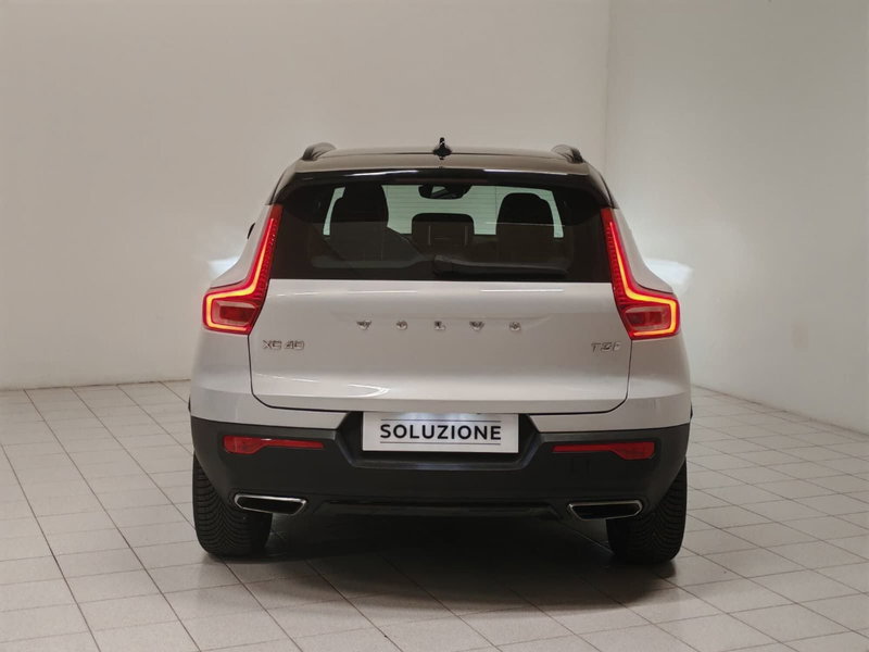 Volvo XC40 usata a Verbano Cusio Ossola (7)