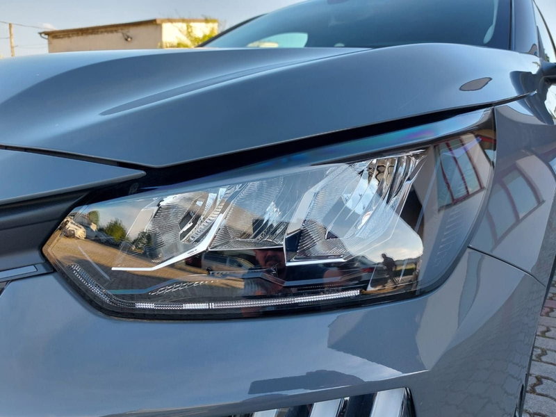 Peugeot 208 nuova a Pavia (12)