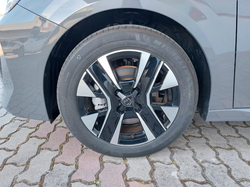 Peugeot 208 nuova a Pavia (14)