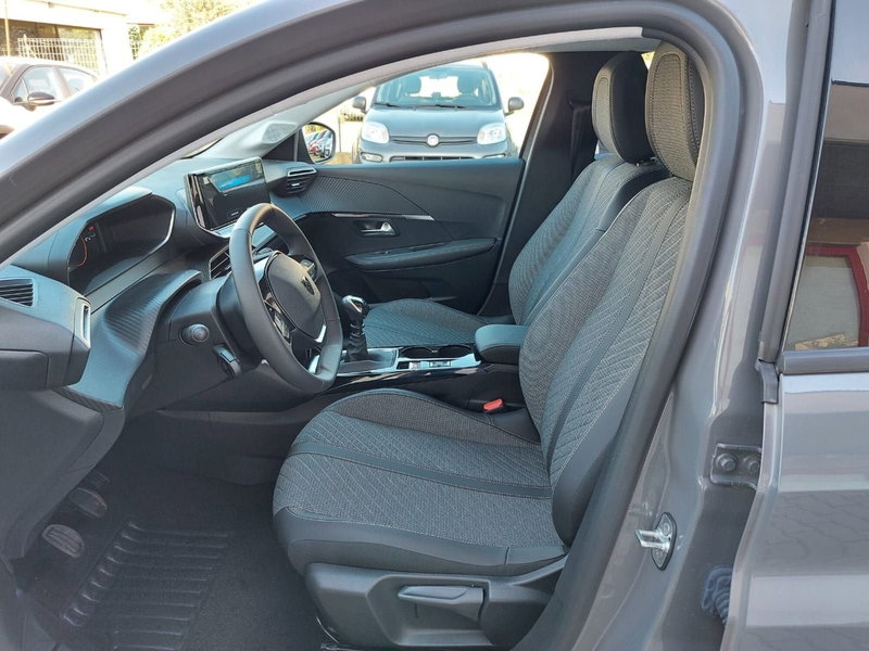 Peugeot 208 nuova a Pavia (3)