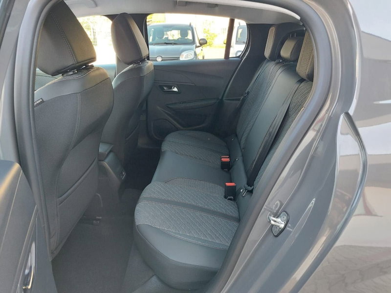 Peugeot 208 nuova a Pavia (4)