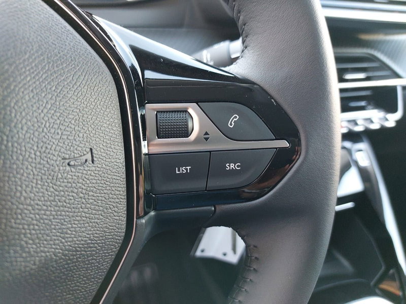 Peugeot 208 nuova a Pavia (9)