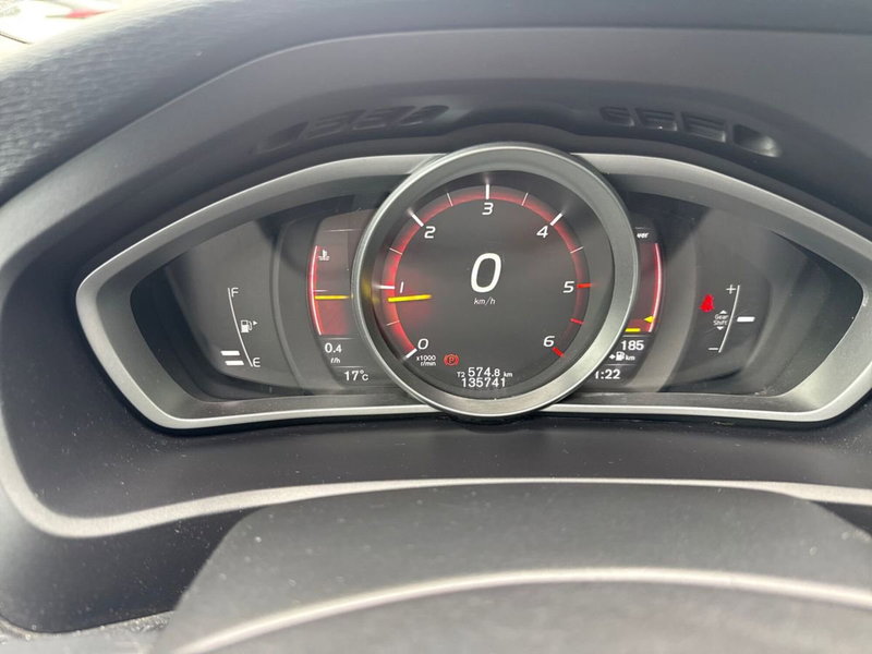 Volvo V40 Cross Country usata a Reggio Calabria (11)