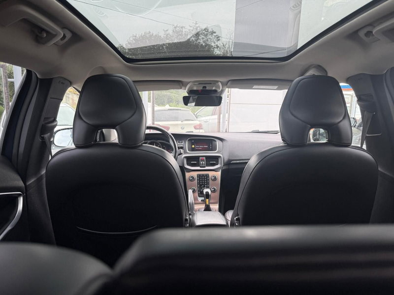 Volvo V40 Cross Country usata a Reggio Calabria (14)