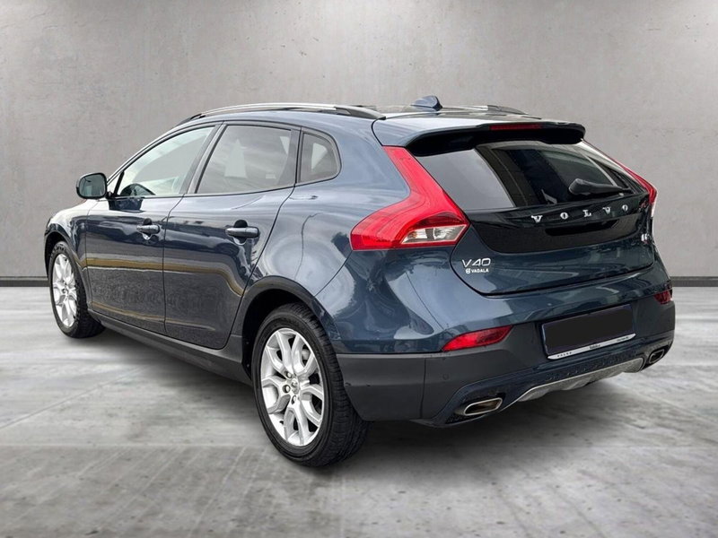 Volvo V40 Cross Country usata a Reggio Calabria (4)