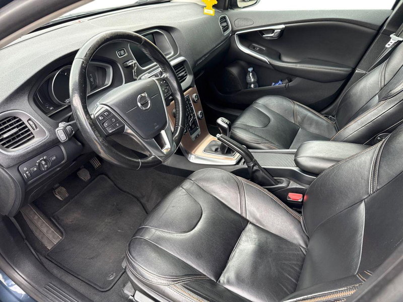 Volvo V40 Cross Country usata a Reggio Calabria (9)