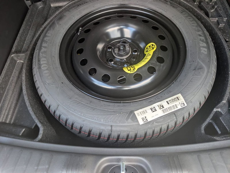 Jeep Compass usata a Milano (9)
