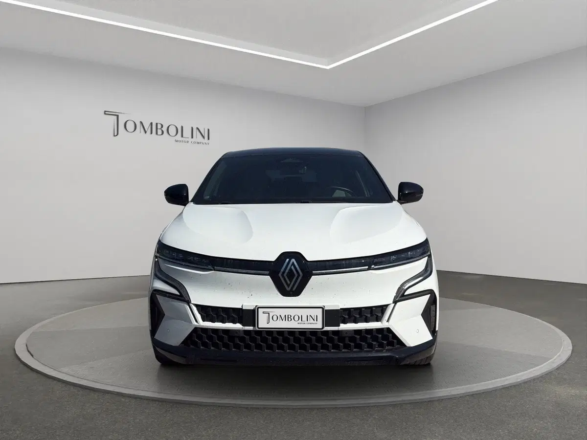 Renault Megane E-Tech Electric usata a Perugia (3)