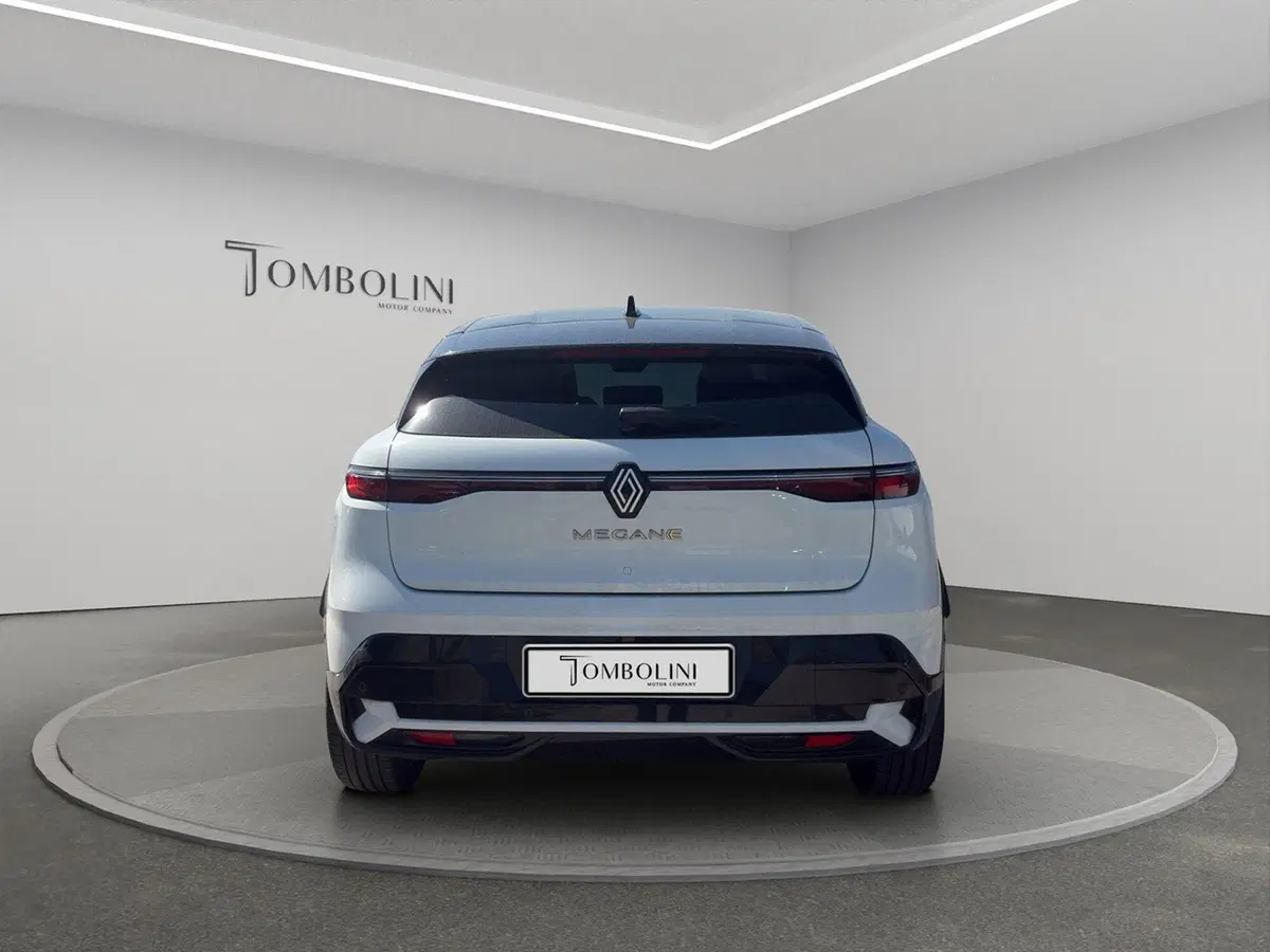 Renault Megane E-Tech Electric usata a Perugia (5)