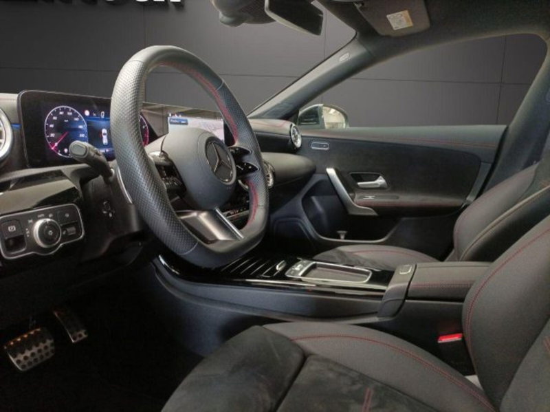 Mercedes-Benz CLA Shooting Brake usata a Novara (11)