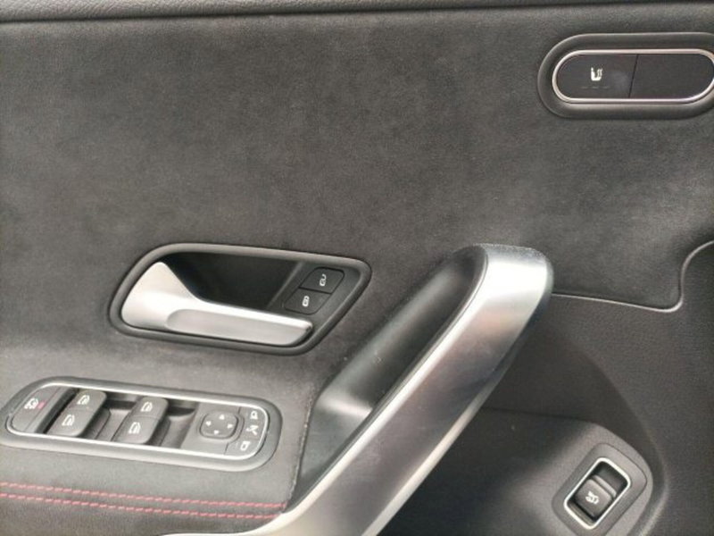 Mercedes-Benz CLA Shooting Brake usata a Novara (15)