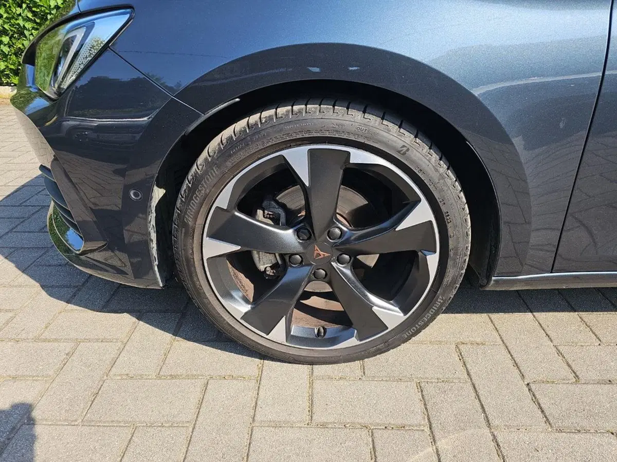 Cupra Leon Station Wagon usata a Lecco (17)