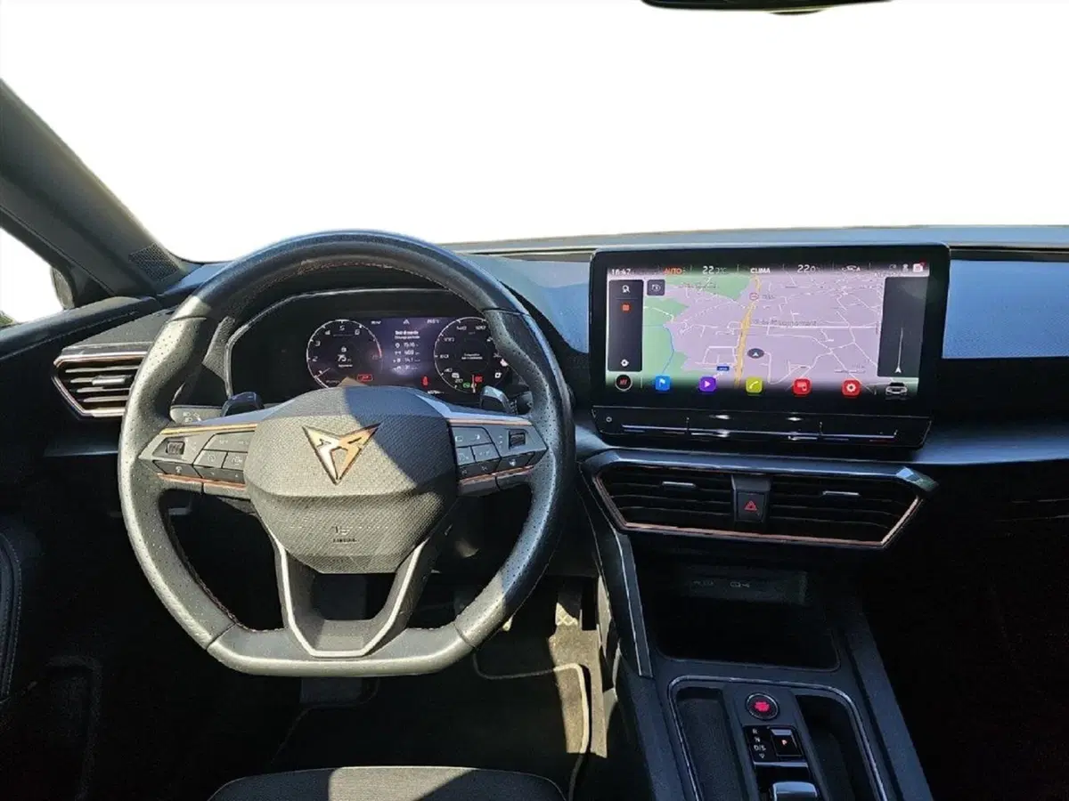 Cupra Leon Station Wagon usata a Lecco (8)