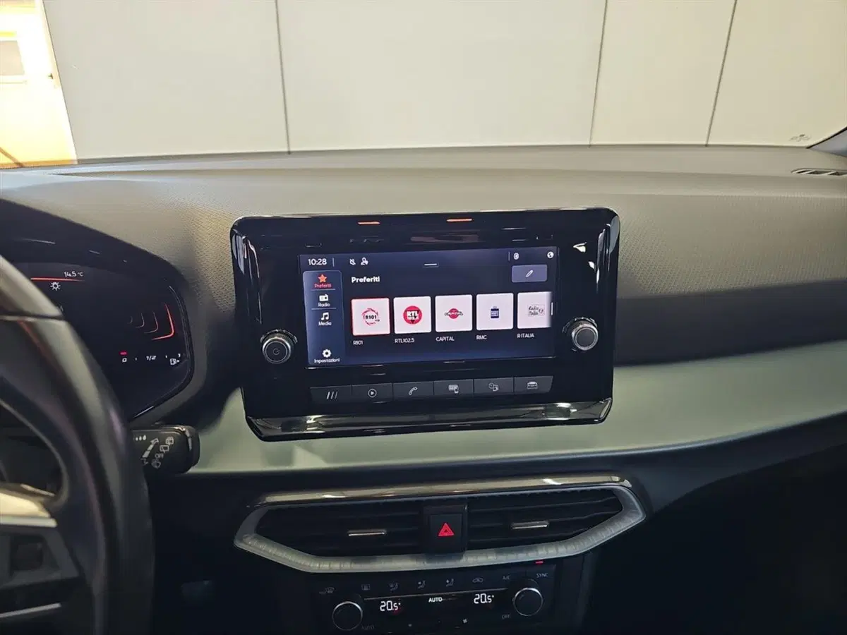 SEAT Arona usata a Lecco (13)