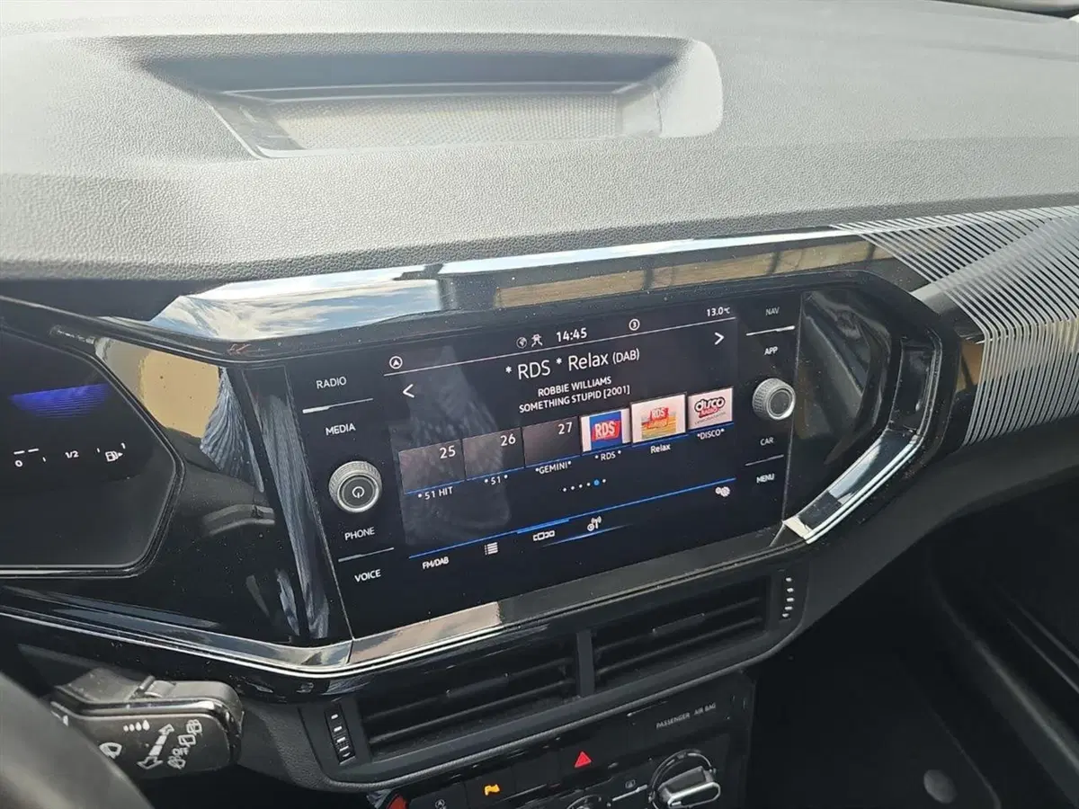 Volkswagen T-Cross usata a Lecco (13)