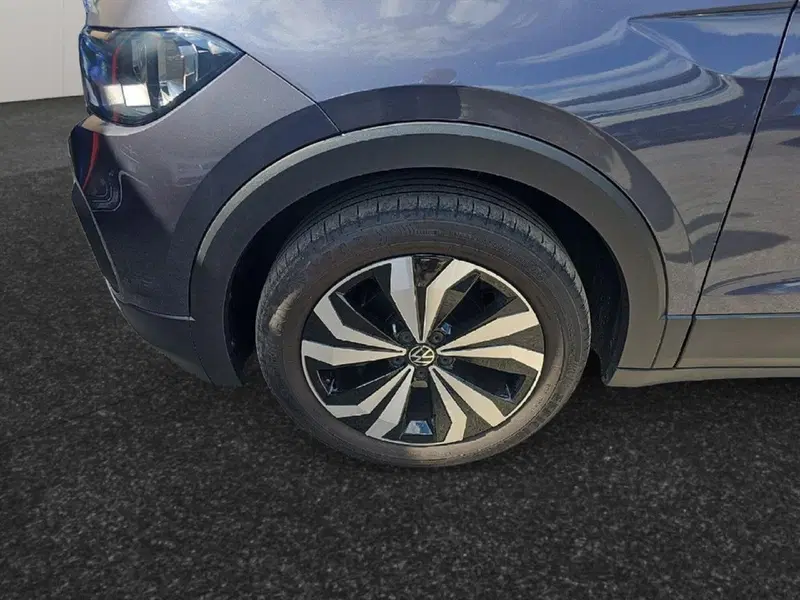 Volkswagen T-Cross usata a Lecco (19)
