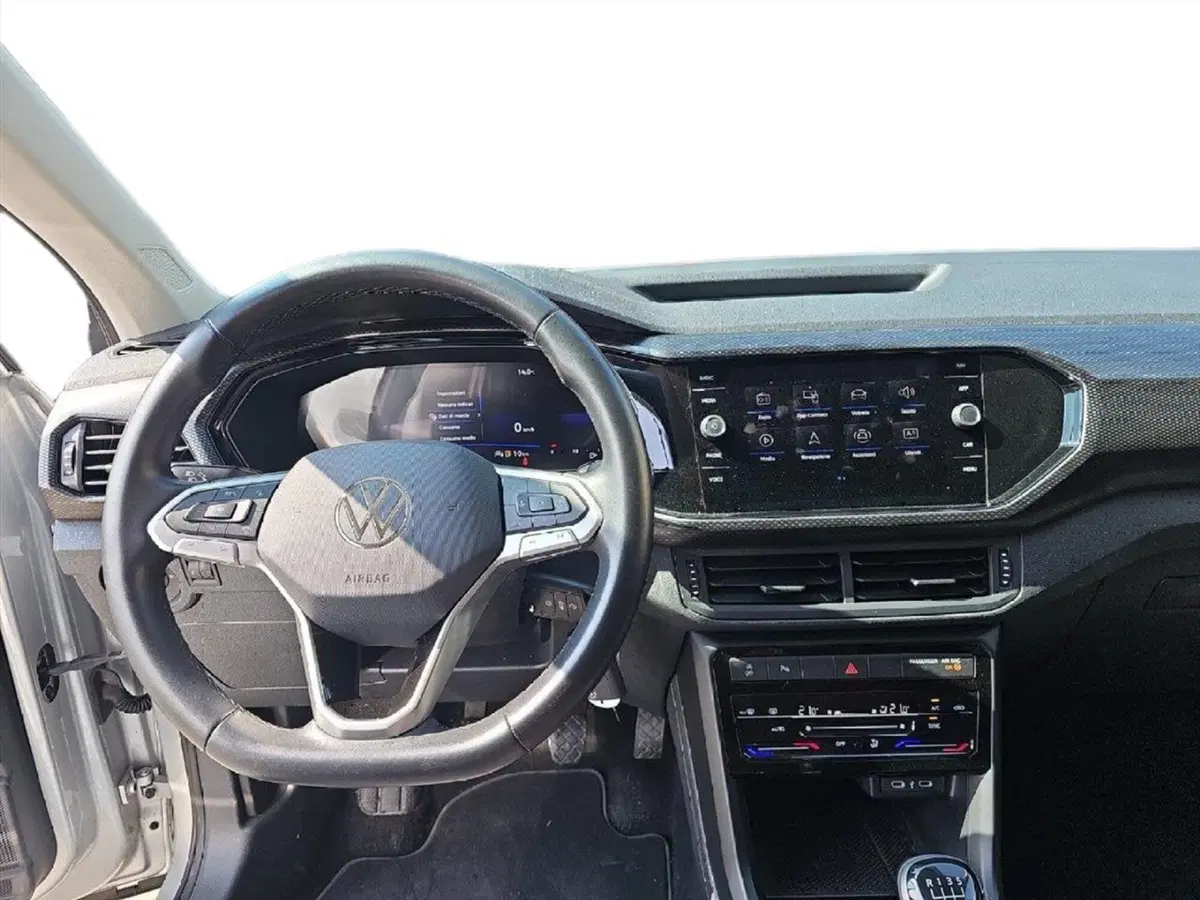 Volkswagen T-Cross usata a Lecco (11)
