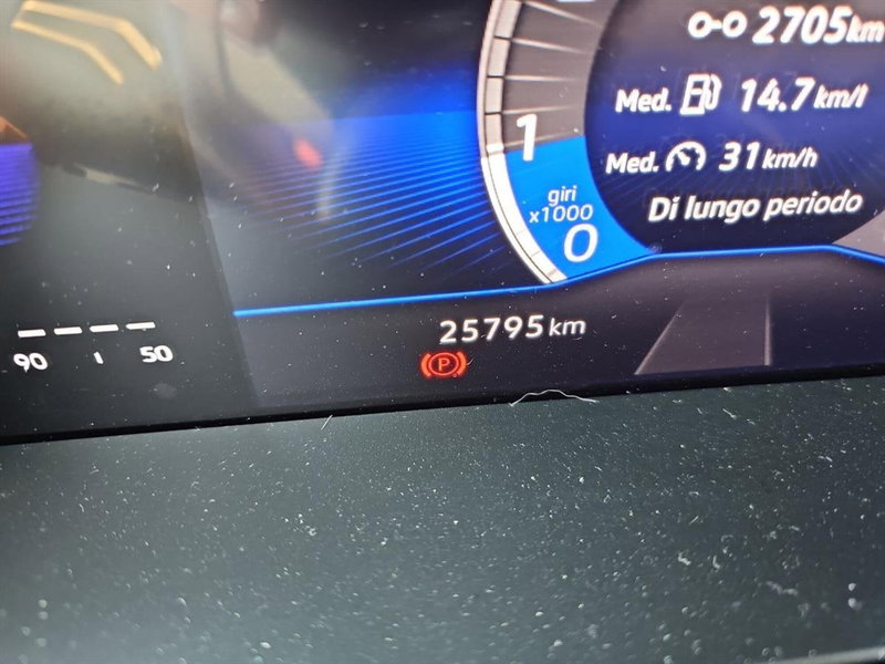 Volkswagen T-Cross usata a Lecco (13)