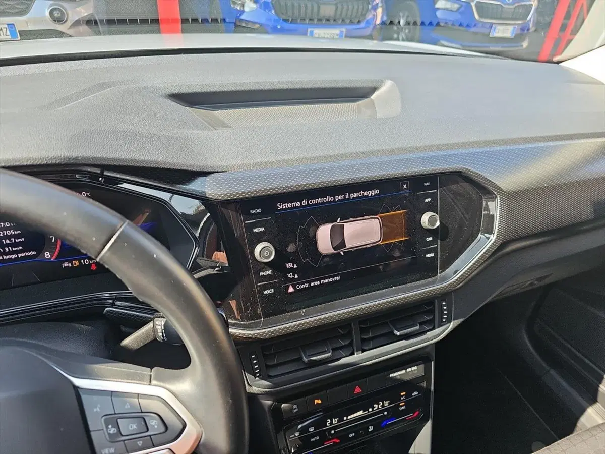Volkswagen T-Cross usata a Lecco (16)