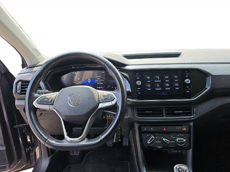 Volkswagen T-Cross usata a Lecco (9)