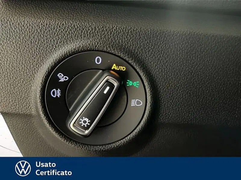 Volkswagen T-Roc usata a Vicenza (14)