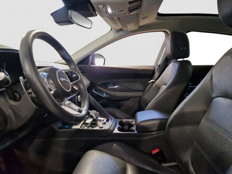 Jaguar E-Pace usata a Livorno (15)