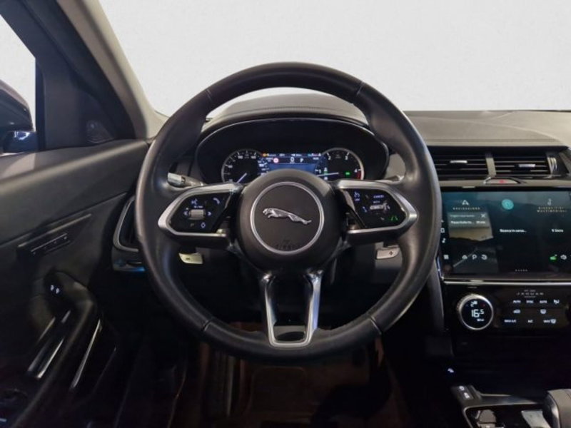 Jaguar E-Pace usata a Livorno (17)