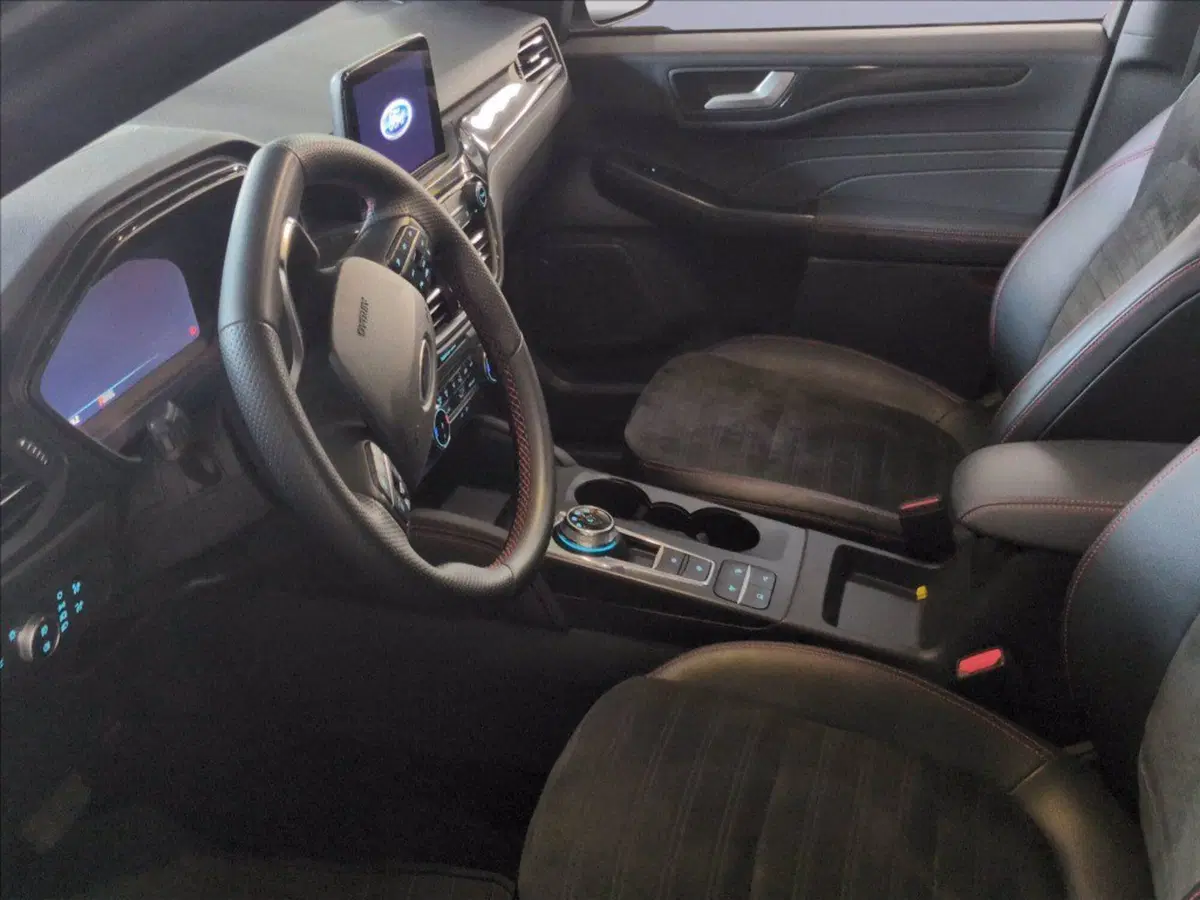 Ford Kuga usata a Milano (9)