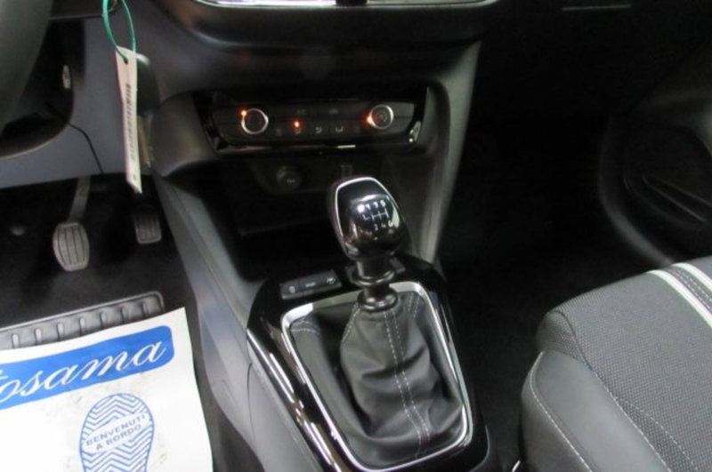 Opel Corsa nuova a Milano (11)