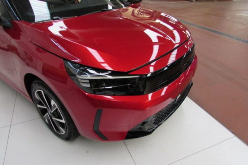 Opel Corsa nuova a Milano (17)