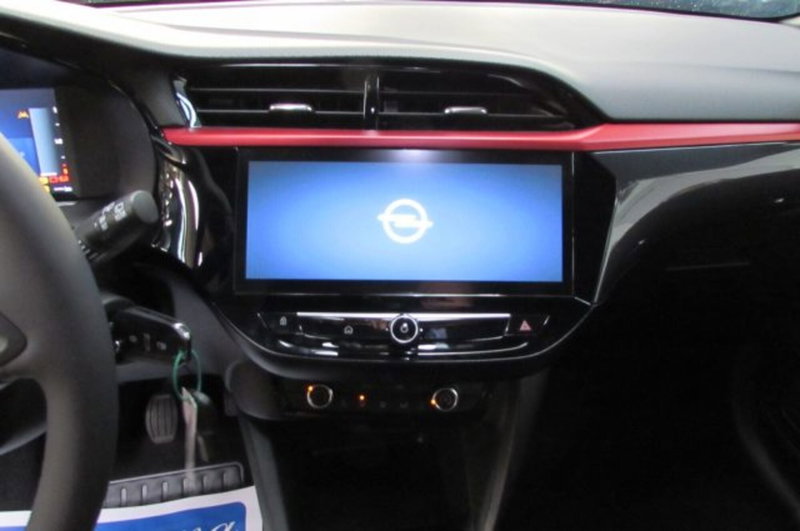 Opel Corsa nuova a Milano (8)