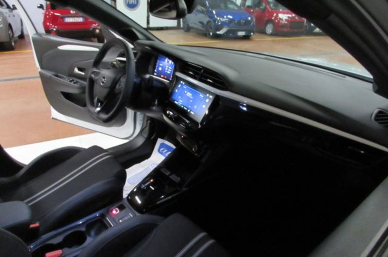 Opel Corsa usata a Milano (16)