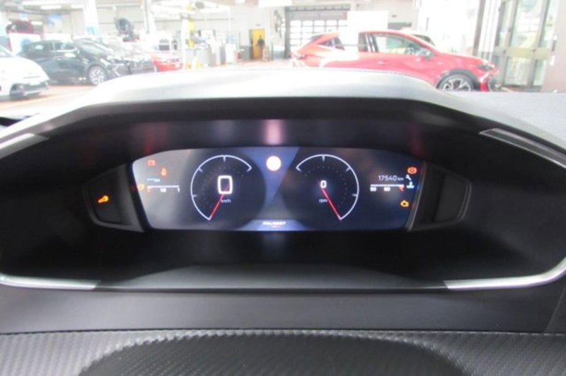 Peugeot 2008 usata a Milano (12)