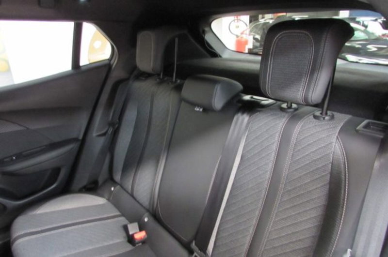 Peugeot 2008 usata a Milano (13)