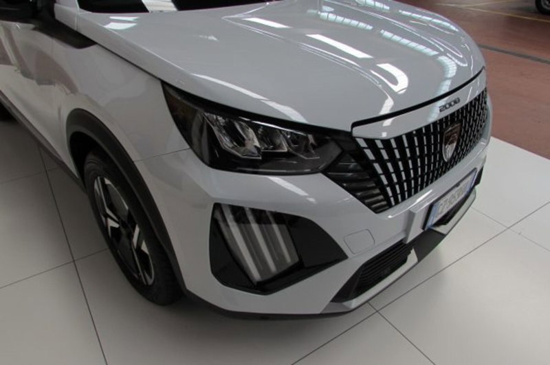 Peugeot 2008 usata a Milano (17)