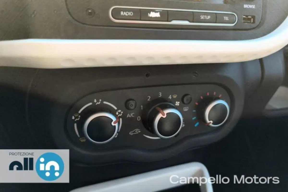 Renault Twingo usata a Venezia (11)