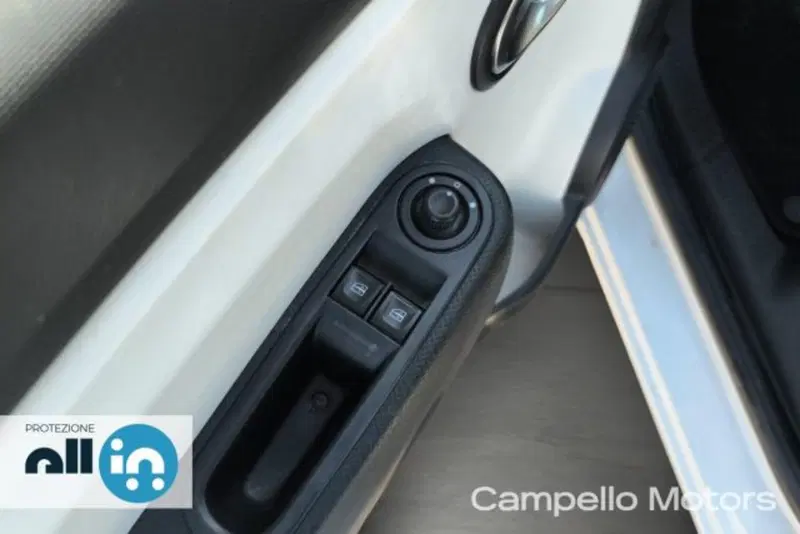 Renault Twingo usata a Venezia (15)