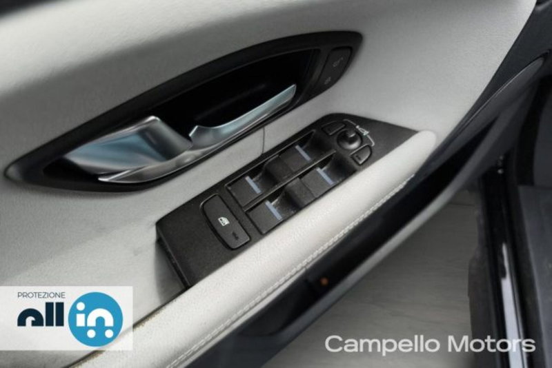 Land Rover Range Rover Evoque usata a Venezia (16)