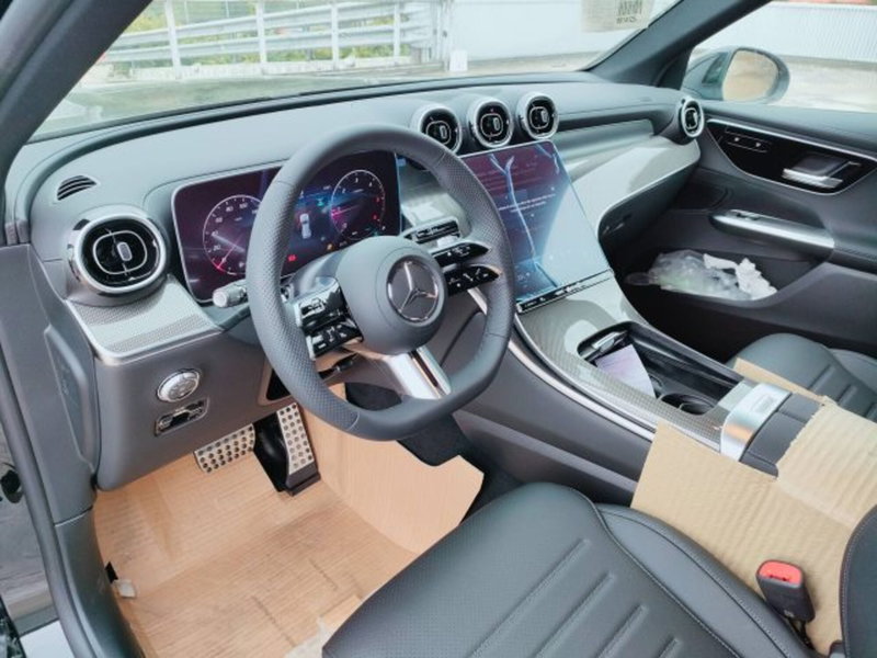 Mercedes-Benz GLC SUV nuova a Teramo (13)