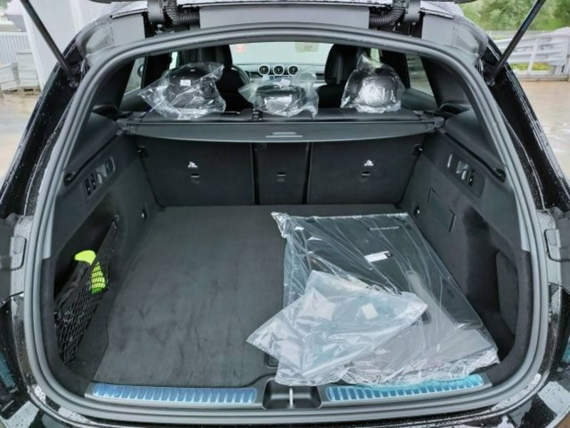 Mercedes-Benz GLC SUV nuova a Teramo (5)