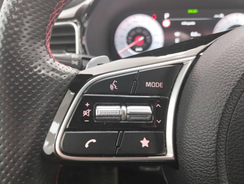 Kia ProCeed usata a Como (10)