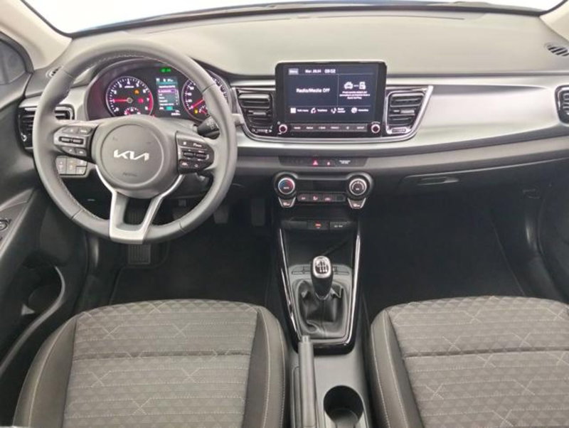 Kia Rio usata a Como (4)