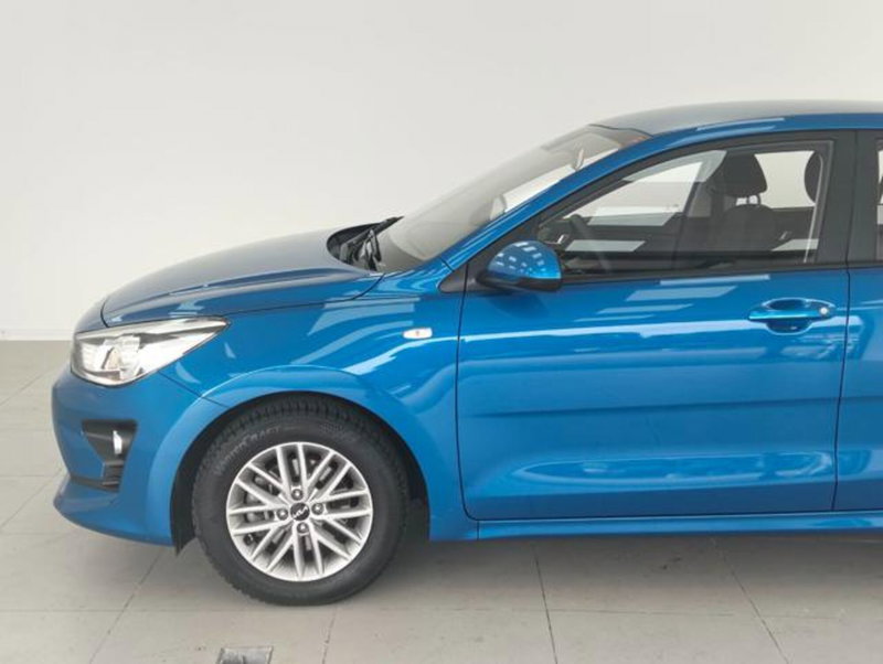 Kia Rio usata a Como (9)