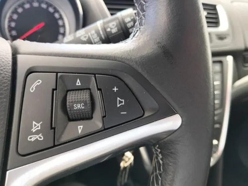 Opel Mokka usata a Como (11)