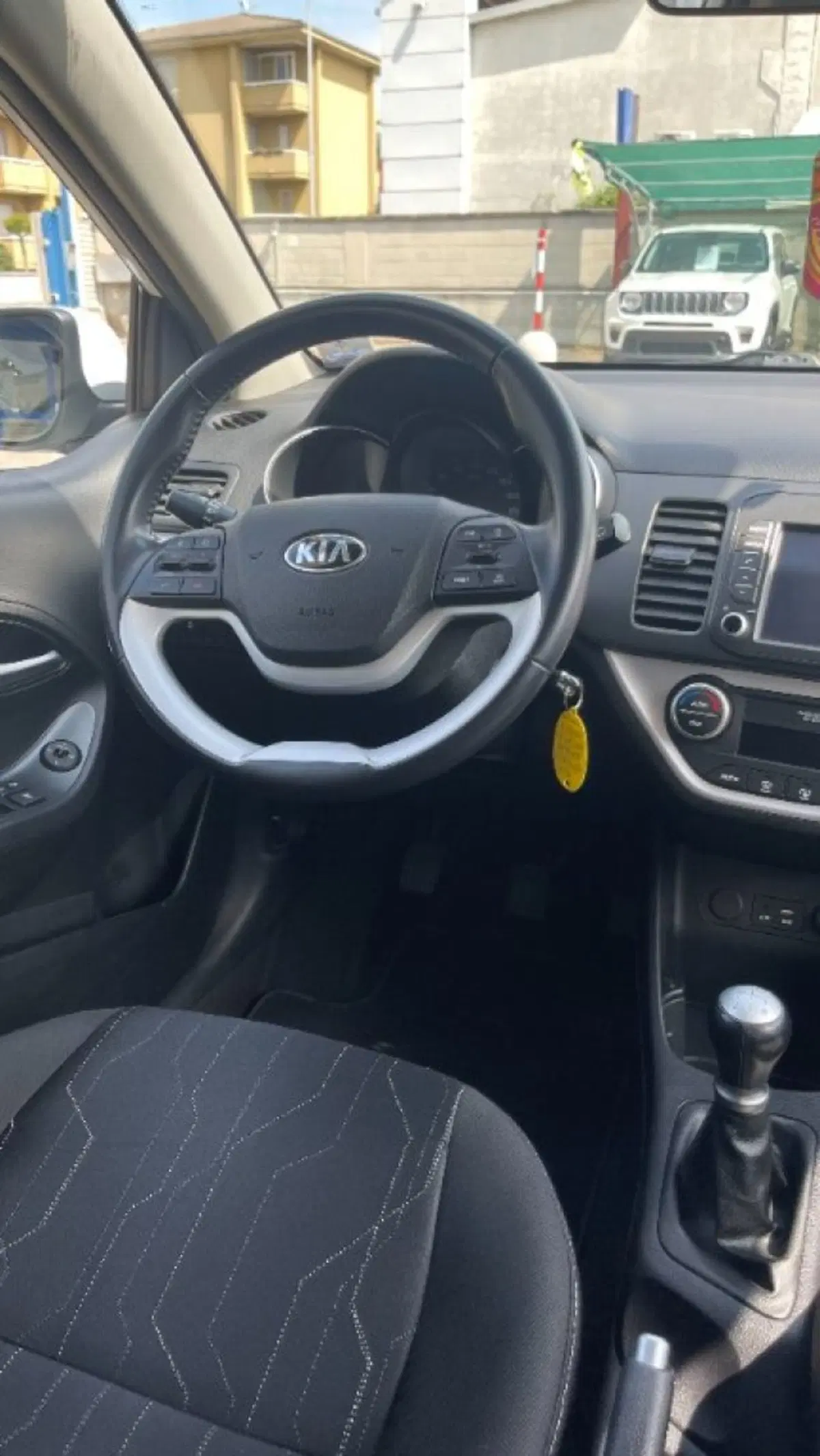 Kia Picanto usata a Novara (9)