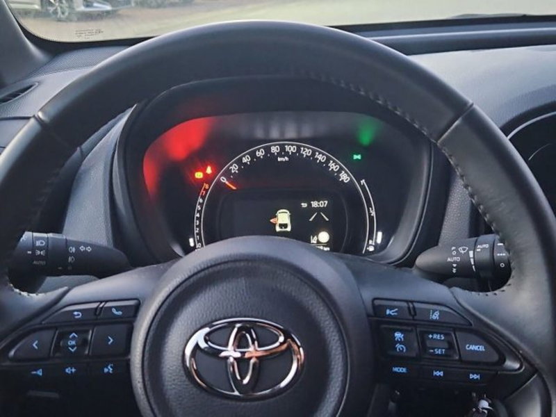 Toyota Aygo X usata a Roma (9)