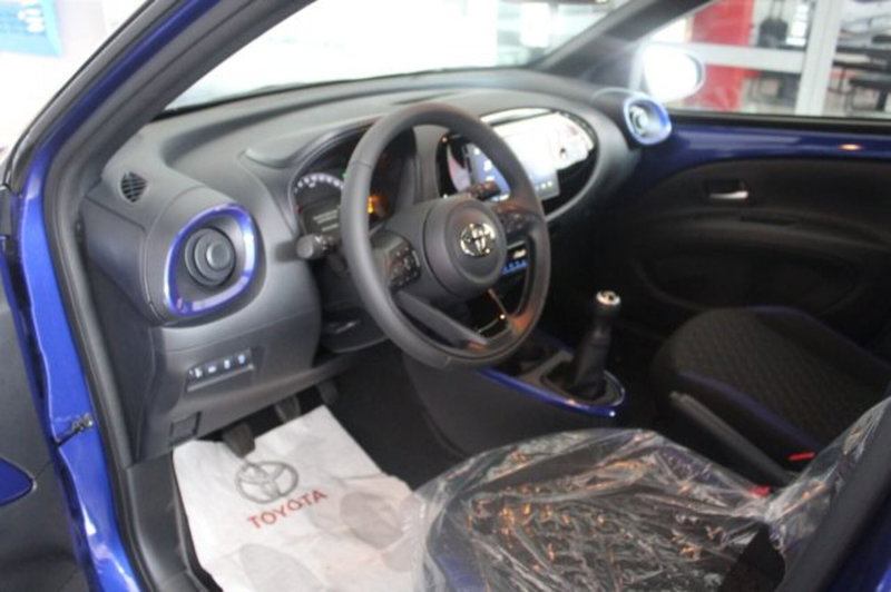 Toyota Aygo X usata a Roma (11)