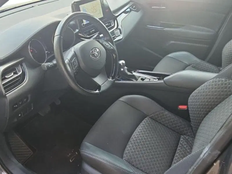 Toyota Toyota C-HR usata a Roma (7)